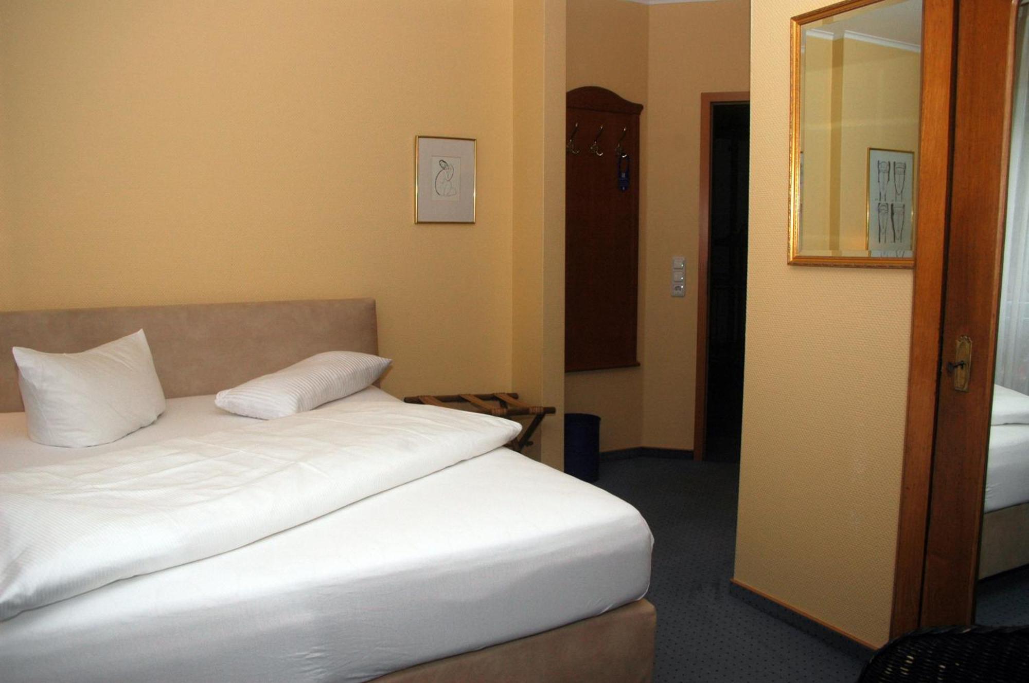 Hotel Lindemann บัดเนาไฮม์ ห้อง รูปภาพ