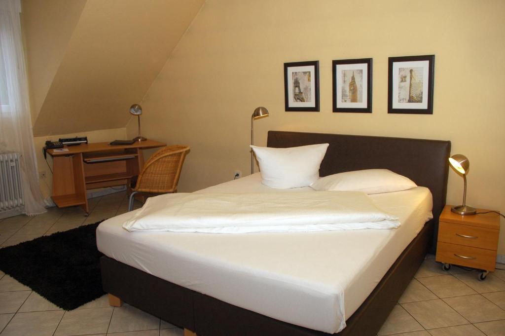 Hotel Lindemann บัดเนาไฮม์ ภายนอก รูปภาพ