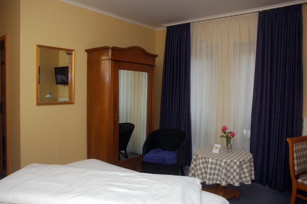 Hotel Lindemann บัดเนาไฮม์ ห้อง รูปภาพ